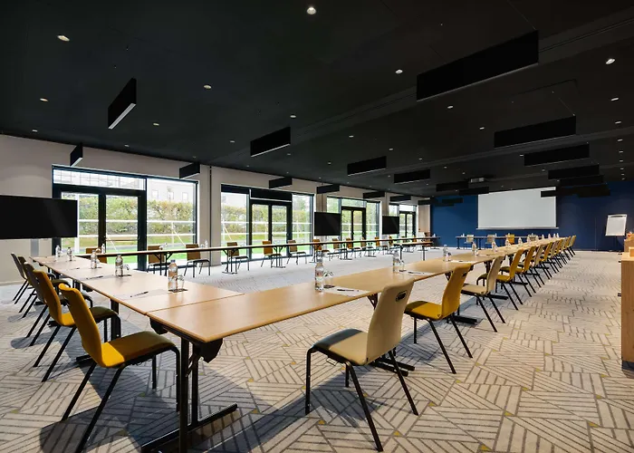 Hyatt House Paris Charles De Gaulle Airport Hotel 4*